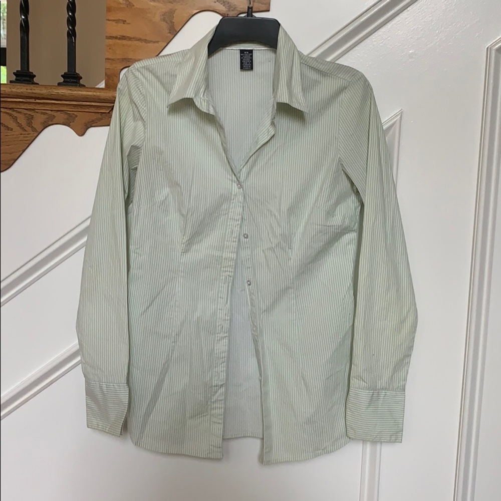 OCI size medium button down